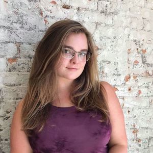 Meet your Posher, Adrienne